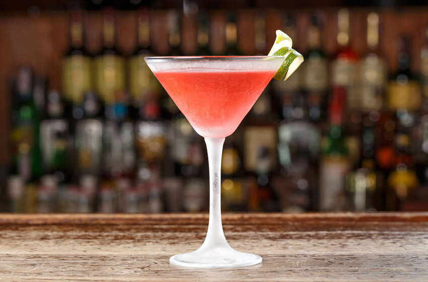  Cosmopolitan Cocktail Recipe: The Best Drink For Your Christmas Party