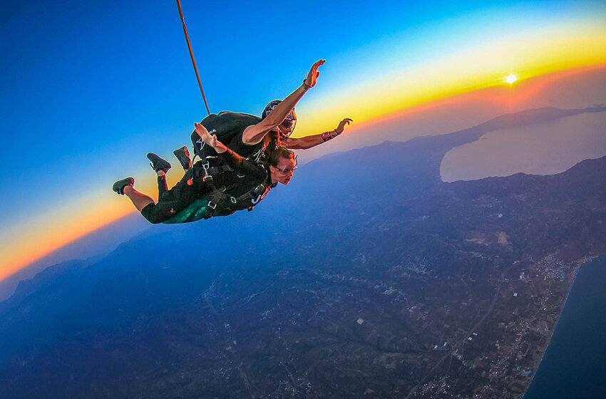  Skydiving In India: Experience The Amazing Thrill For At Least Once