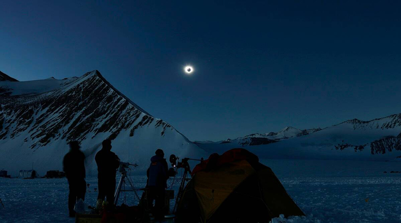 antarctica-eclipse
